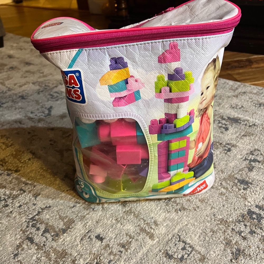 Mega blocks